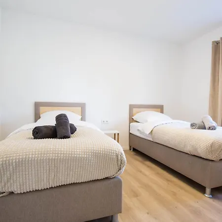 Apartment Luxury Workers 2 *